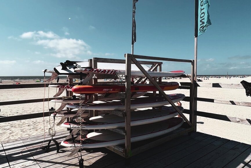 Surfbretter der Surfschule