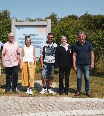 Ausstellung mit der Tourismusdirektorin und den Alltagshelden