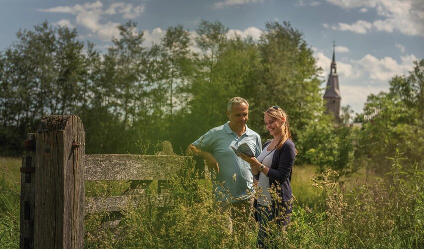 Paar vor Eiderstedter Heck