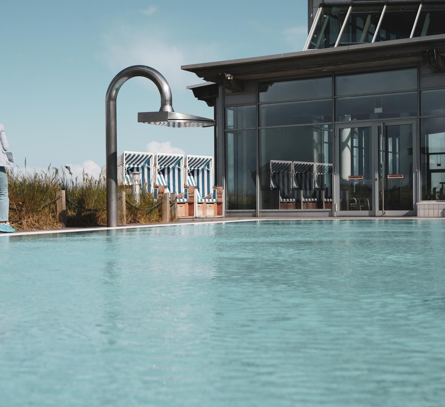 Außenbecken des Schwimmbads