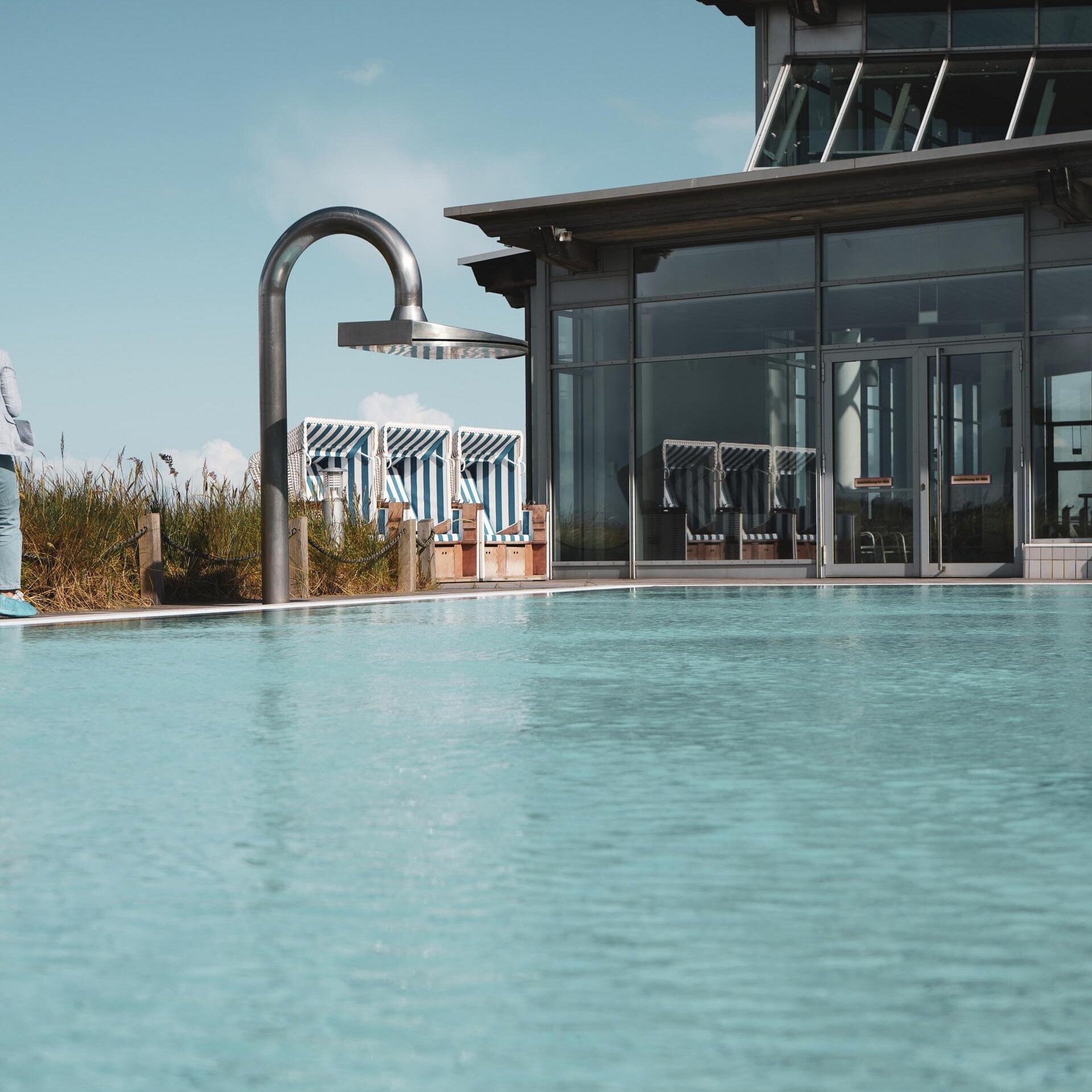 Außenbecken des Schwimmbads