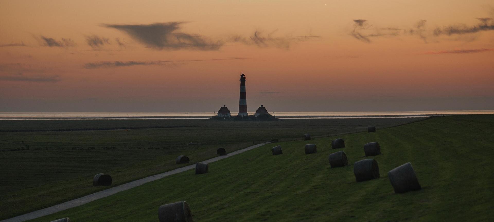 Westerhever Leuchtturm bei Abend