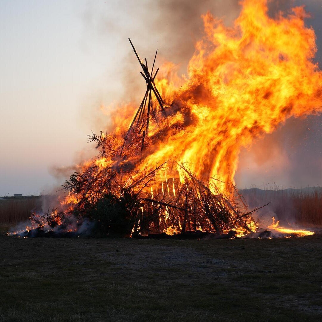 Osterfeuer an dem Seebrückenvorplatz
