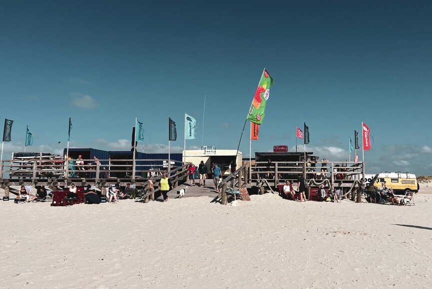 Surfschule auf dem Pfahlbaupodest