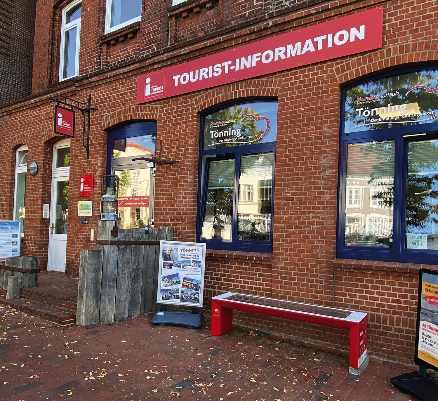 Außenansicht der Tönninger Tourist-Information