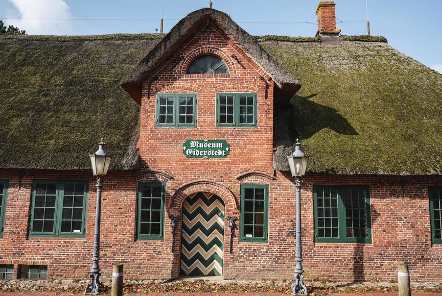 Frontansicht des Museums der Landschaft Eiderstedt