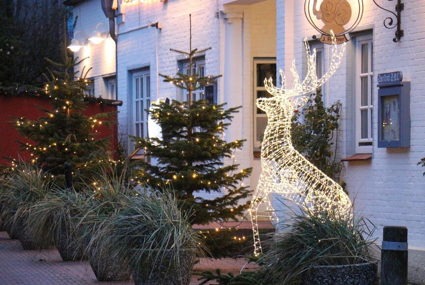Weihnachtsbeleuchtung im Ortsteil Dorf