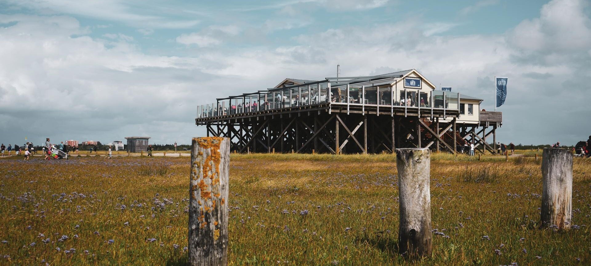 Pfahlbau in den Salzwiesen von St. Peter - Ording