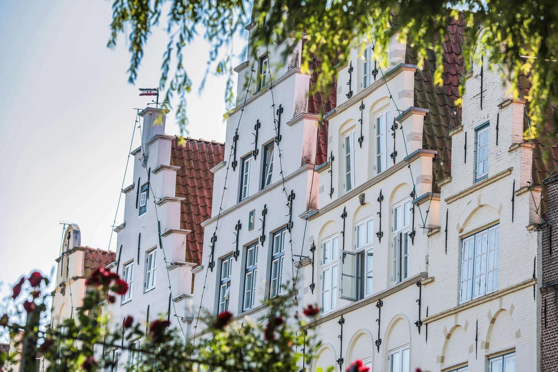 Treppengiebel der Häuserfassade in Friedrichstadt