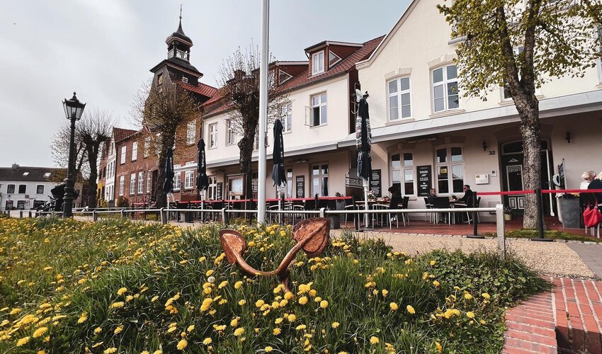 Fischrestaurant an der Hafenpromenade in Tönning