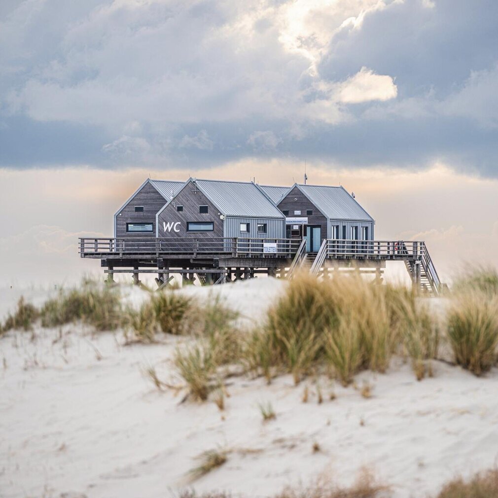 Pfahlbau – Mehrzweckgebäude