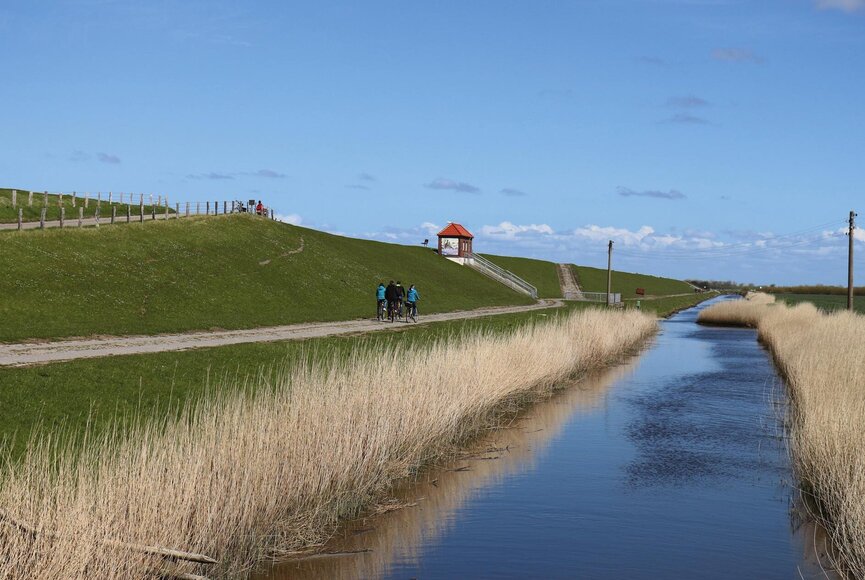 Fahrradtour entlang des Deiches