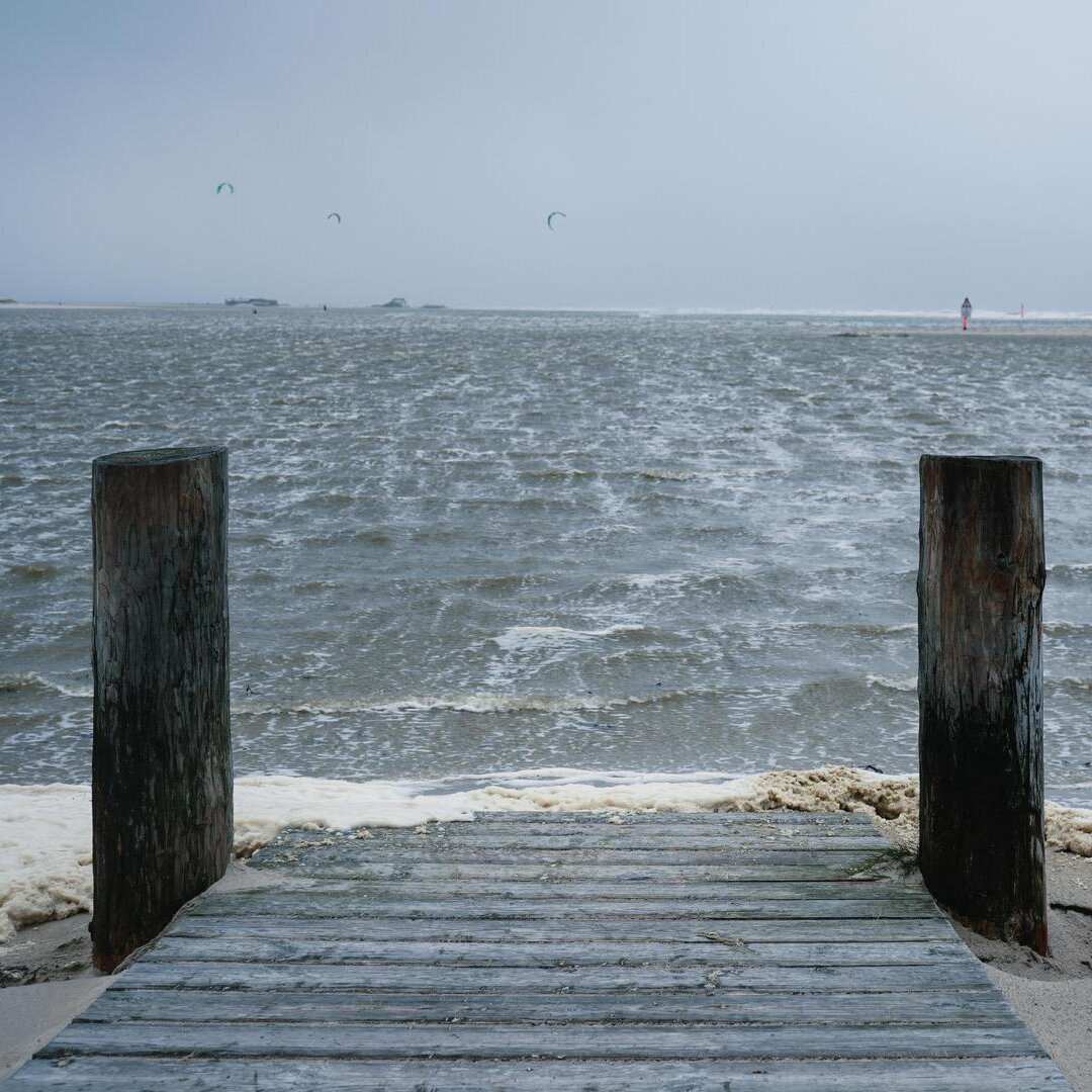 Überspülter Strand bei einer Sturmflut