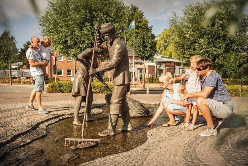 Jan und Gret auf dem Marktplatz